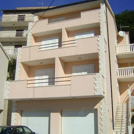 Apartament Maras Mimice