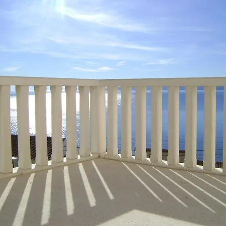 Apartament Maras *