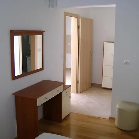 Apartament Maras Mimice